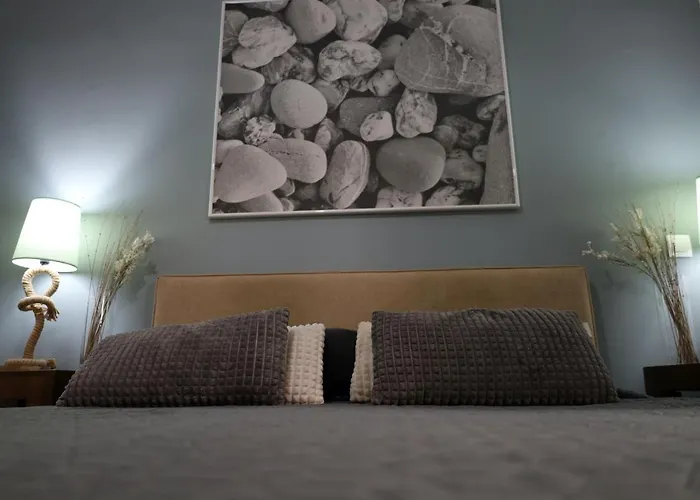 Marina Zeas Seaside Studio-Marinaq