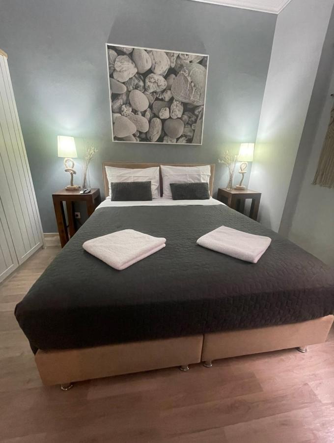 Marina Zeas Seaside Studio-marinaq Apartment